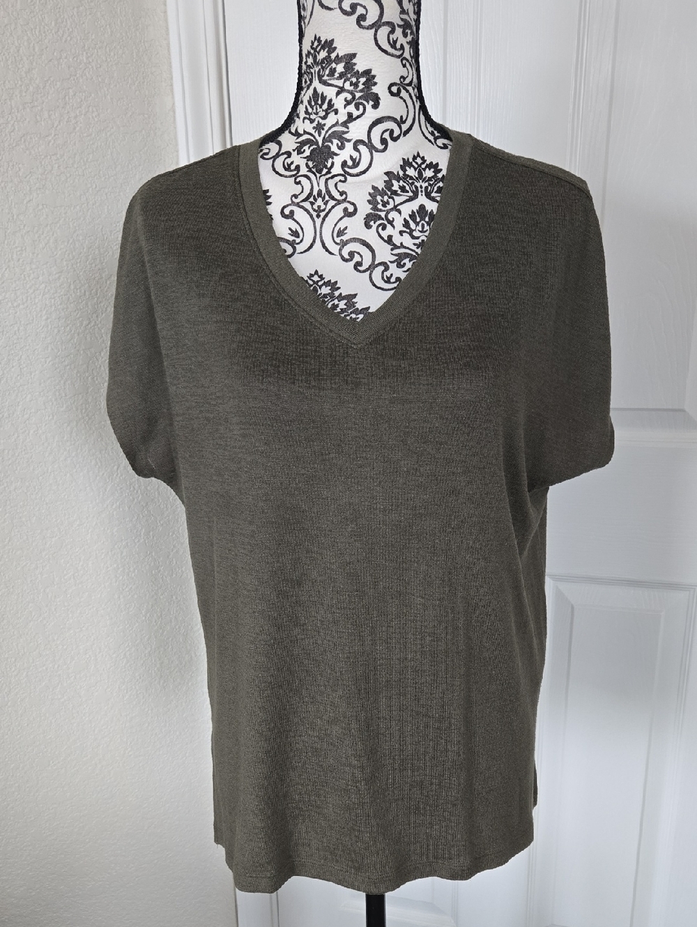 Orvis Olive Green V-Neck Short Sleeve Women's Top